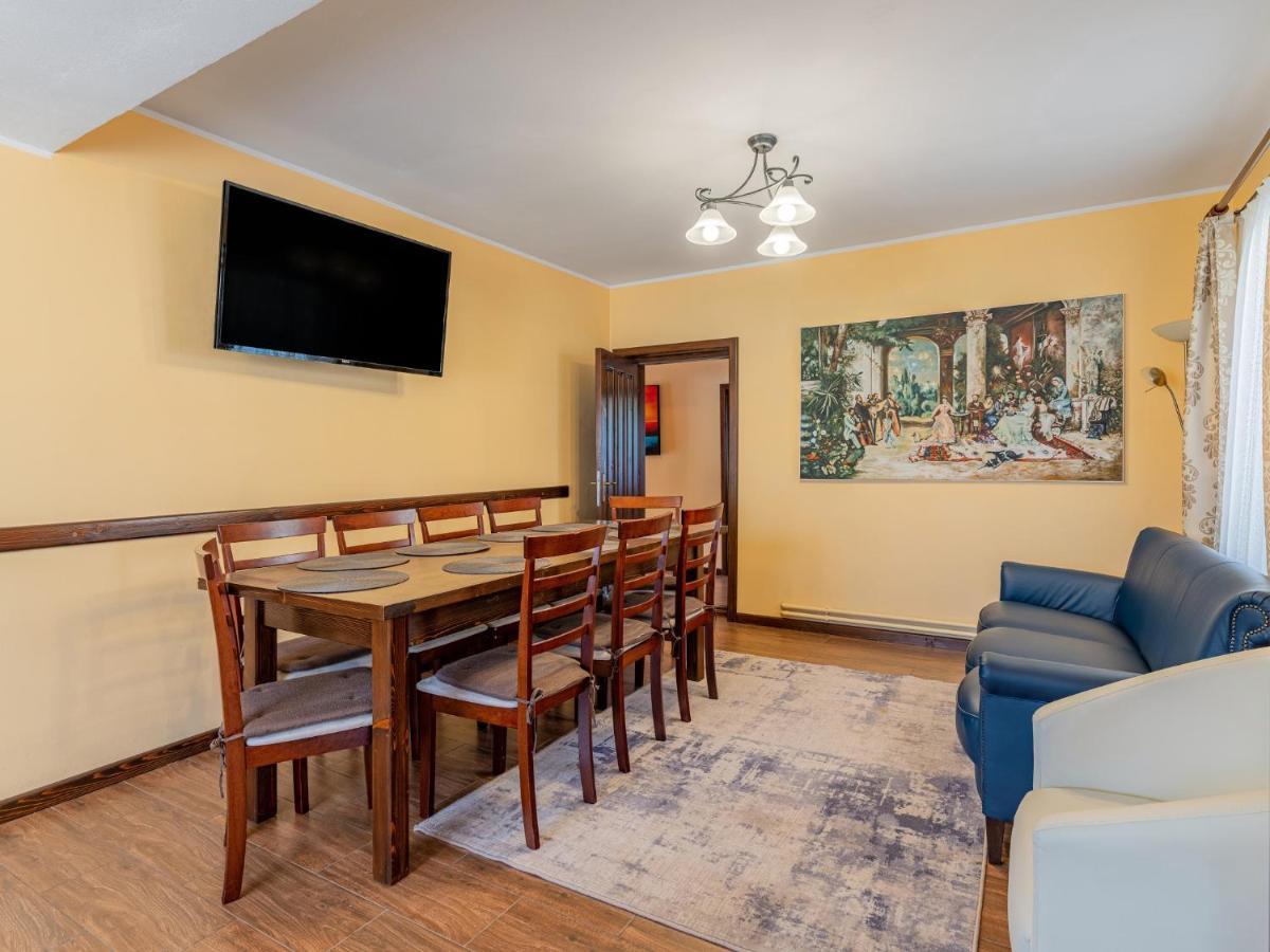 Casa Saraste Hotell Rîşnov Eksteriør bilde