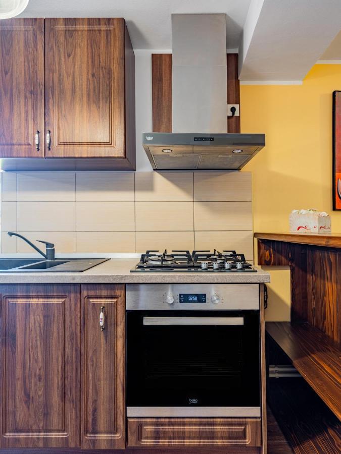 Casa Saraste Hotell Rîşnov Eksteriør bilde