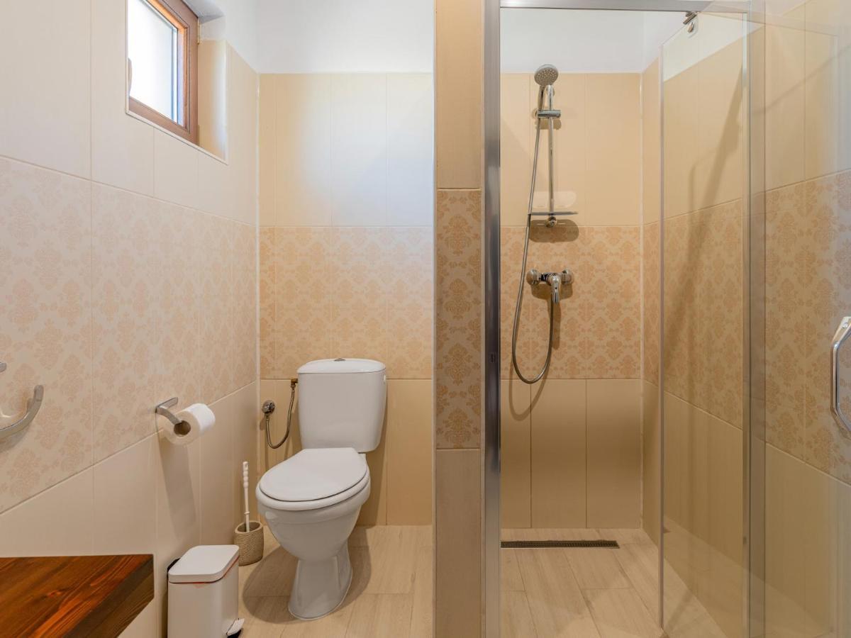 Casa Saraste Hotell Rîşnov Eksteriør bilde
